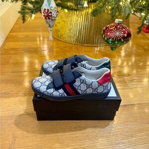 Kids GUCCI Navy Shoes / SNEAKERS